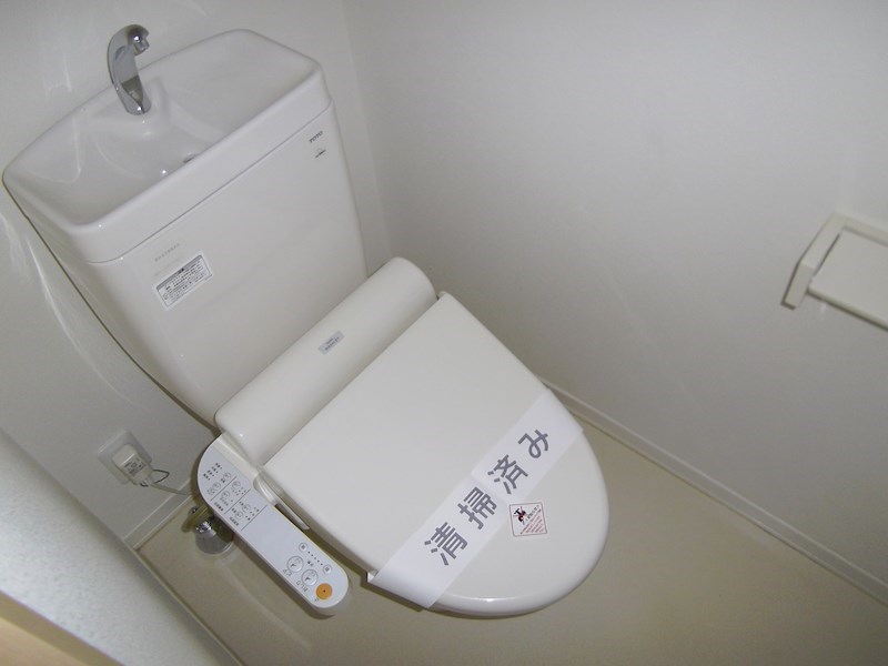 トイレ　洗浄機能付き便座