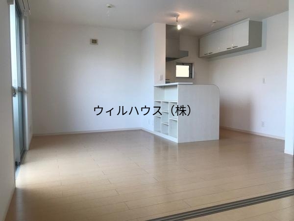 居室・リビング　フローリング！