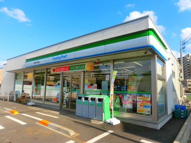 コンビニ　ファミリーマート常盤平双葉町店（コンビニ）まで432m