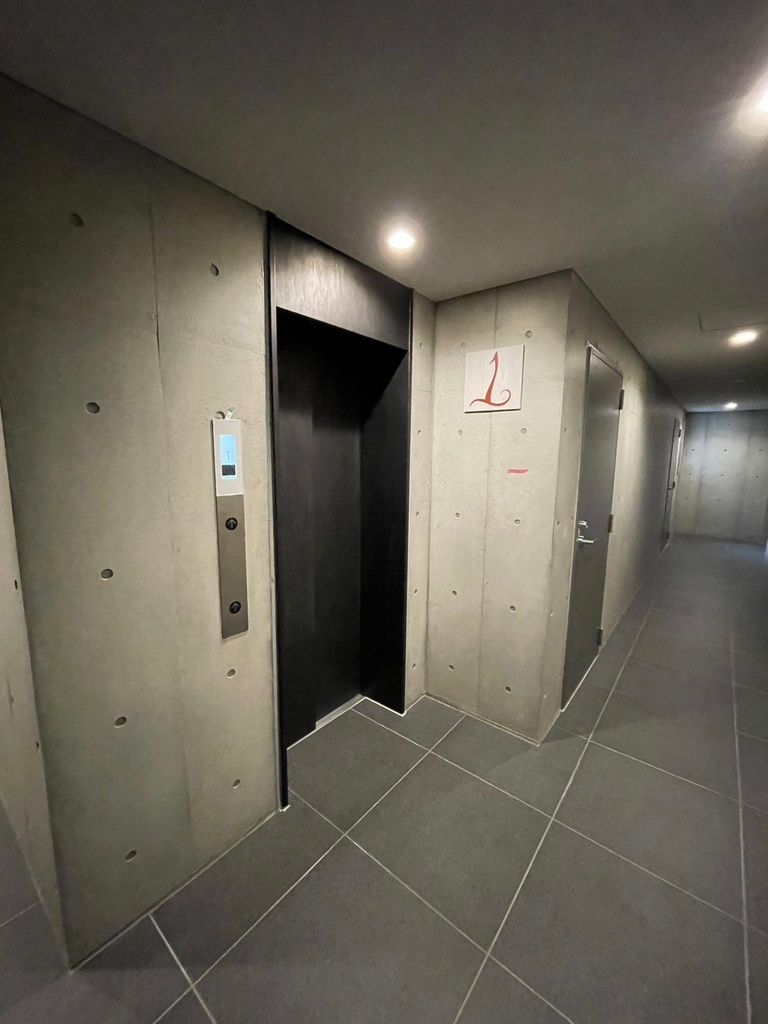 その他　玄関