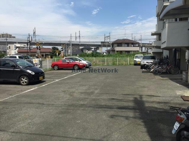 駐車場　駐車場
