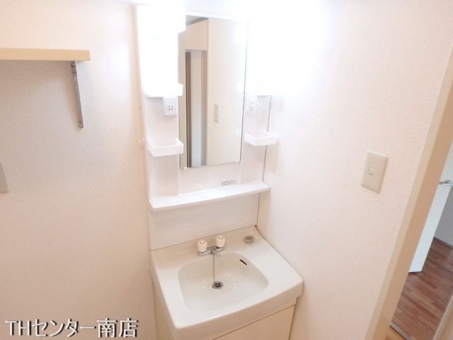 洗面設備　同物件別部屋写真