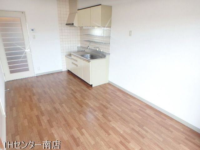 居室・リビング　同物件別部屋写真