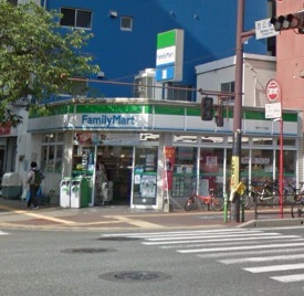 コンビニ　ファミリーマート荒戸二丁目店（コンビニ）まで221m