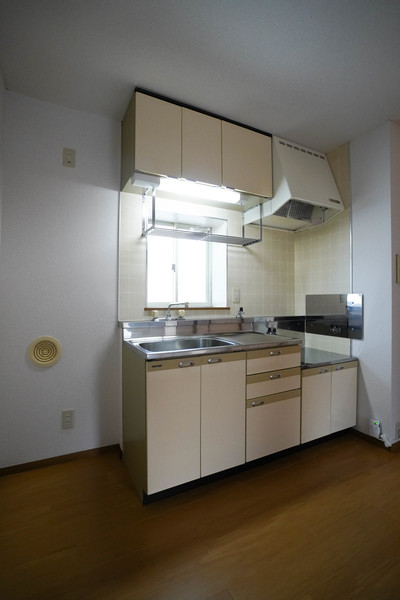 キッチン　同じ建物の別のお部屋