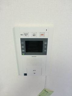 セキュリティ　2012年竣工　分譲賃貸マンション：TVモニターフォ