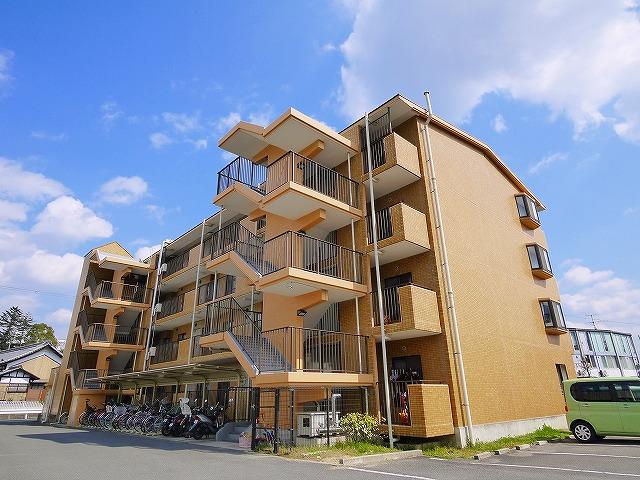 建物外観　落ち着いた雰囲気の外観です