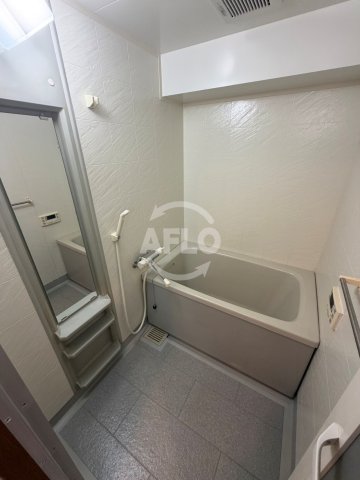 バス・シャワールーム　シャトー南船場　浴室