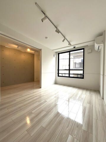 居室・リビング　別タイプ部屋　参考写真です