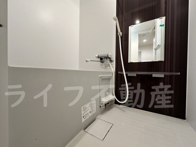 バス・シャワールーム　ゆったり過ごせるお風呂です