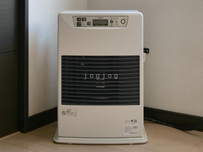 その他設備　灯油ストーブを完備したお部屋です。