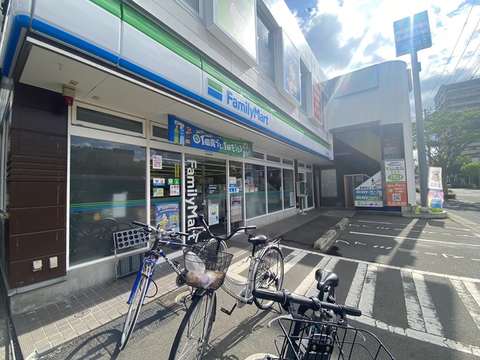 コンビニ　ファミリマート長町南駅前店（コンビニ）まで550m