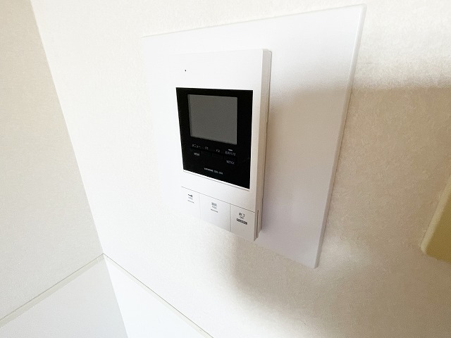 セキュリティ　モニター付きインターホン