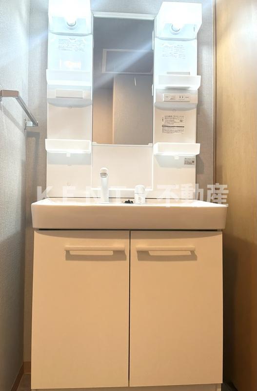 洗面設備　使いやすい洗面所です