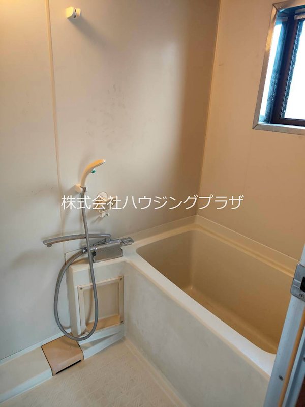 バス・シャワールーム　改装中写真