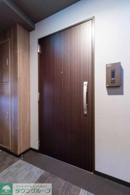 玄関　※写真は同タイプ住戸です。
