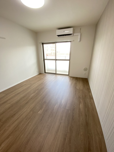 居室・リビング　形がきれいなお部屋でレイアウトしやすいですよ