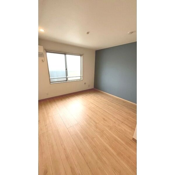 居室・リビング　広々としたお部屋です。
