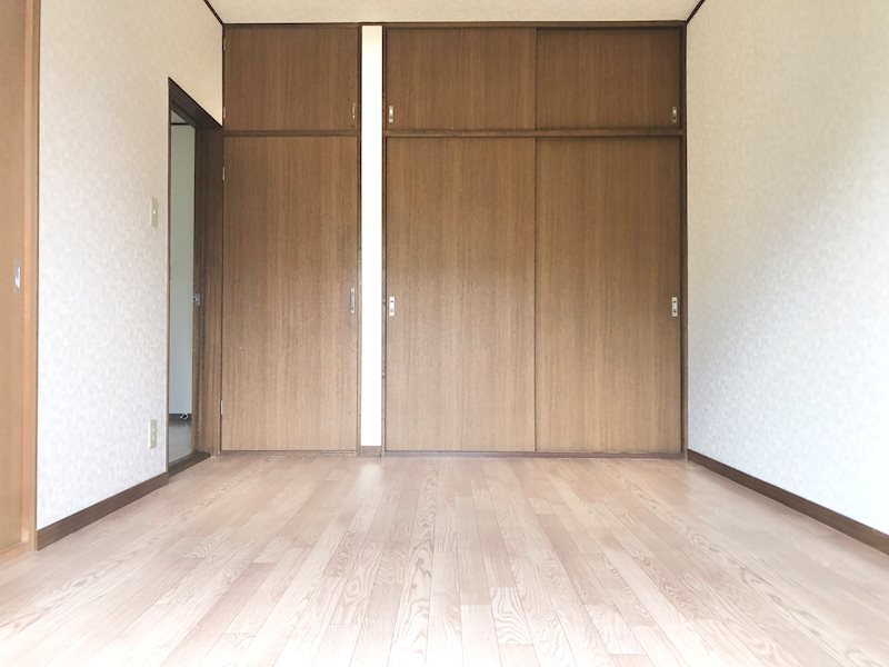 ＪＲ京浜東北線 南浦和駅 徒歩15分 2階建 築33年の居間写真