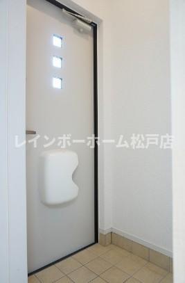 ニューエアリーの玄関写真