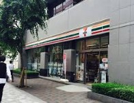 コンビニ　セブンイレブン日本橋人形町2丁目店（コンビニ）まで95m