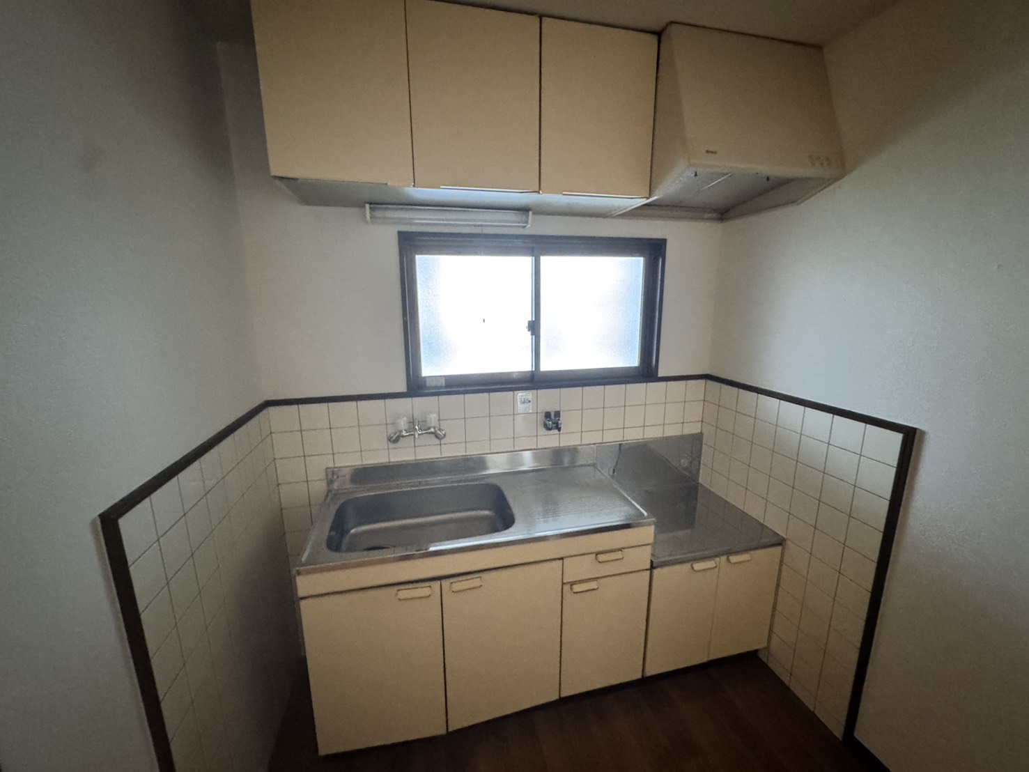 新和マンションのキッチン写真