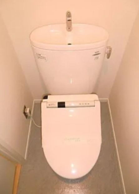 東京メトロ日比谷線 三ノ輪駅 徒歩2分 9階建 築22年のトイレ写真