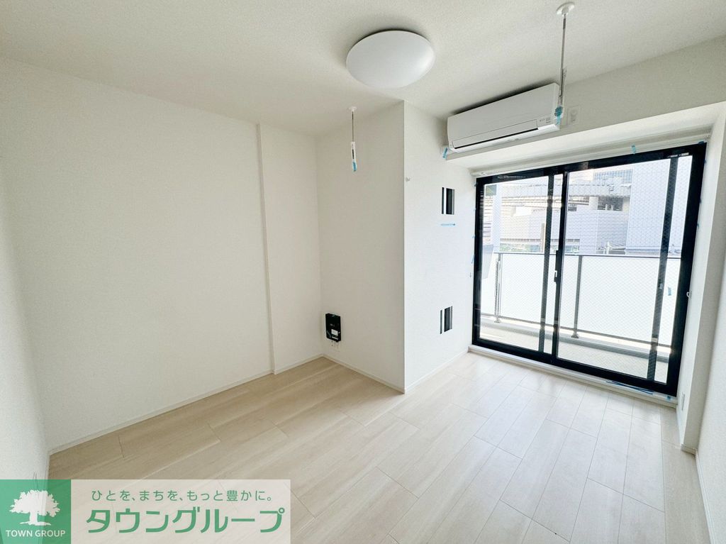 ＪＲ総武線 千葉駅 徒歩1分 14階建 築3年の居間写真