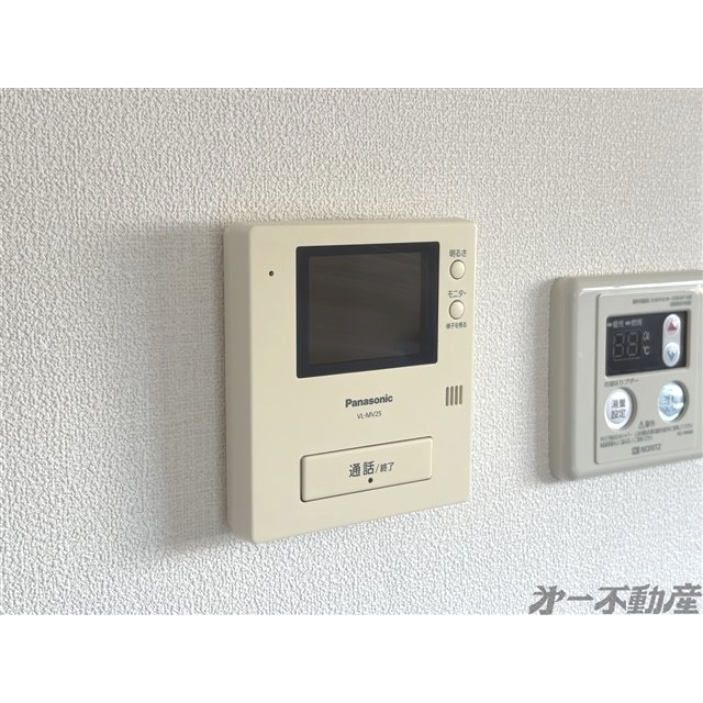 セキュリティ　モニター付きインターホン