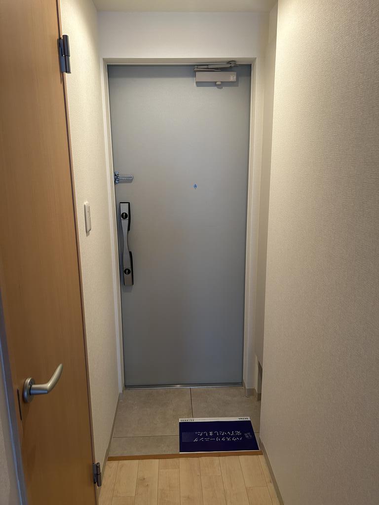 グラント塚口の玄関写真