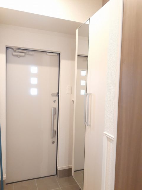 シャトレーBANの玄関写真