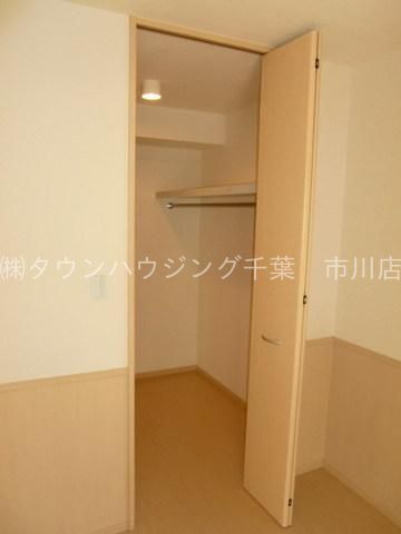 収納　嬉しいウォークインクローゼット
