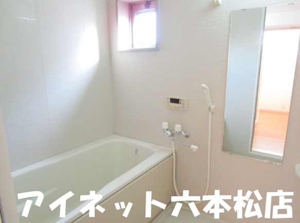 バス・シャワールーム　一日の疲れを洗い流しましょう。
