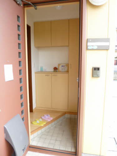 玄関　落ち着いた玄関です