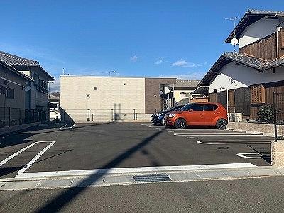 【クレイノ古坂の駐車場】