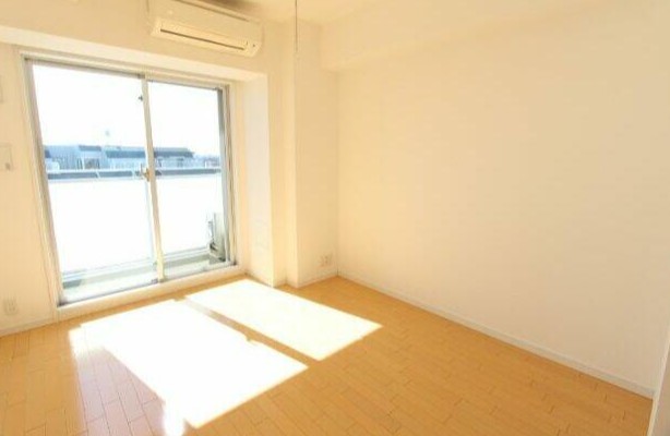 居室・リビング　※同物件、別部屋になります。