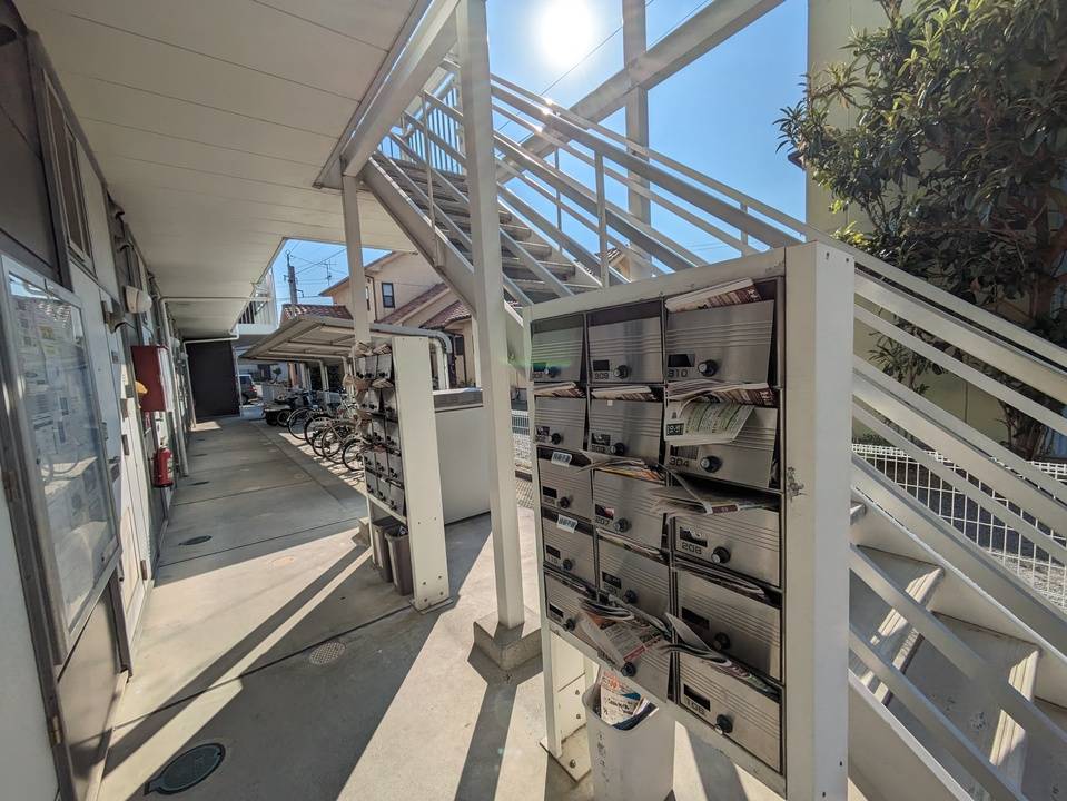 エントランス　メールBOX