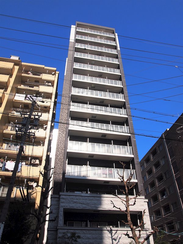 名古屋市中区金山のマンションの建物外観