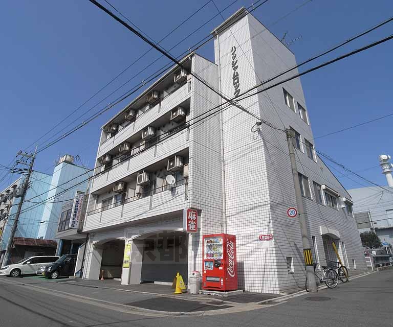 京都市下京区西七条赤社町のマンションの建物外観