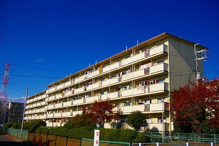 牧野団地2棟の建物外観