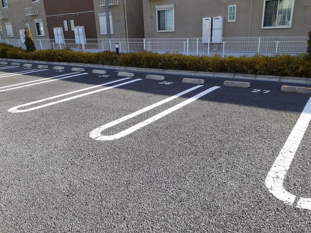 【栃木市都賀町平川のアパートの駐車場】