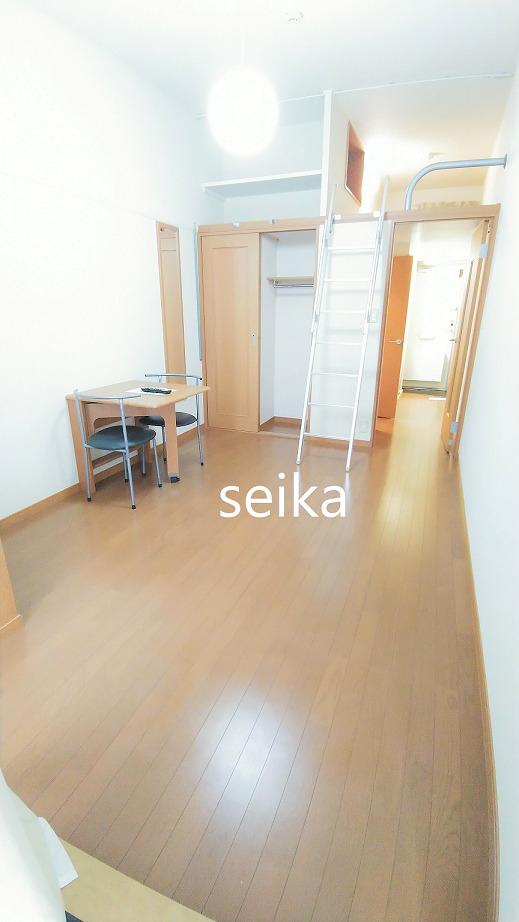 居室・リビング　ロフト付きのお部屋です