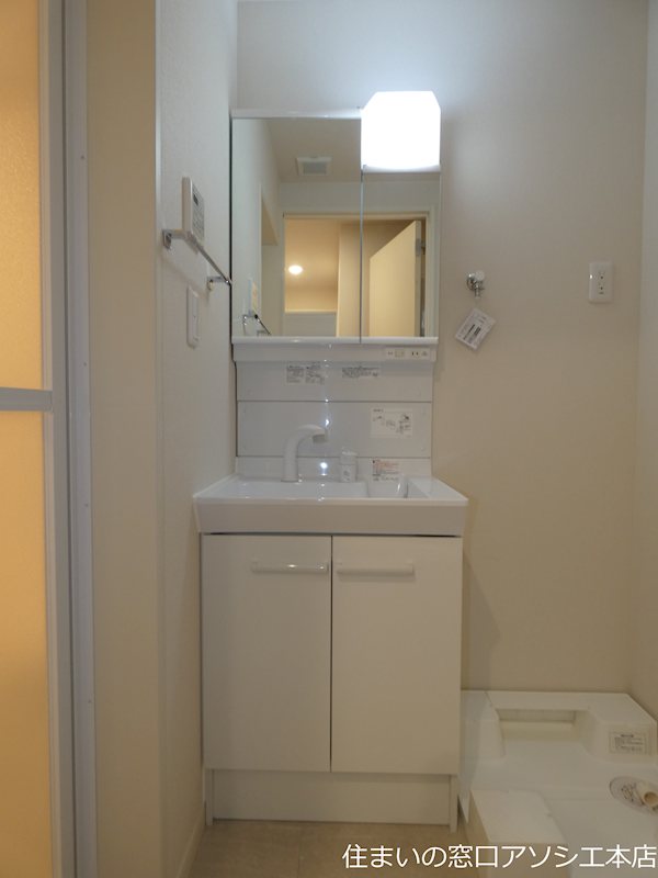 洗面設備　シャンプードレッサー