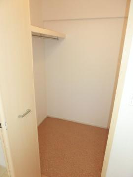 レーブ　収納　ウォ―クインクローゼット（イメージ）