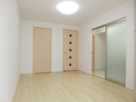 レーブ　居室・リビング　洋室（イメージ）