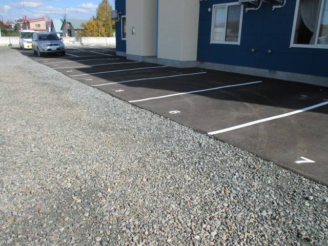 駐車場　駐車場