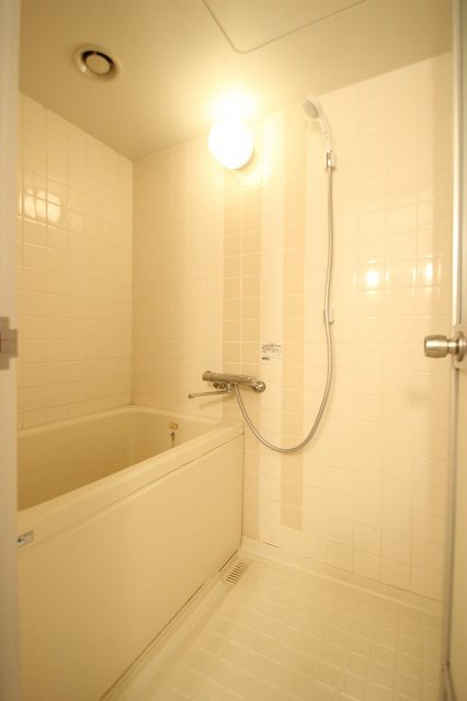 バス・シャワールーム　別号室写真