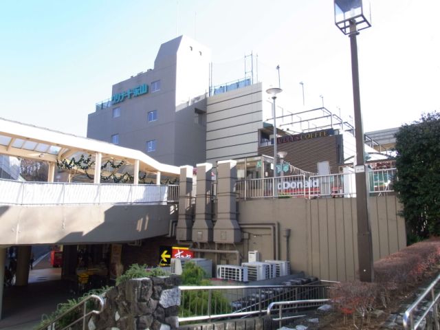 スーパー　西友永山店（スーパー）まで570m
