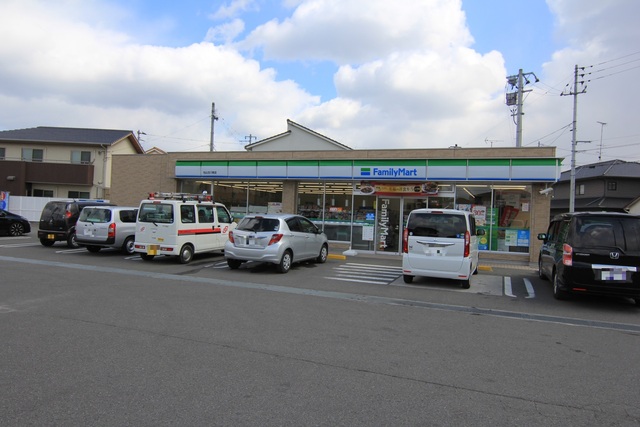 コンビニ　ファミリーマート　松山古川南店（コンビニ）まで481m