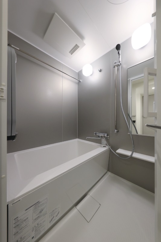 バス・シャワールーム　バスルーム